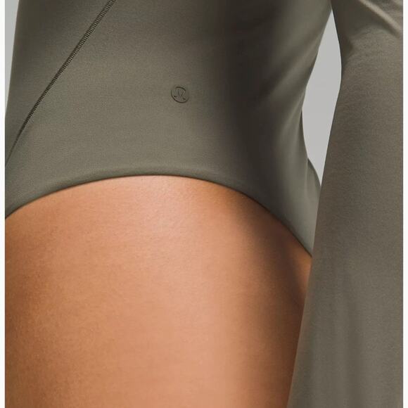 Lululemon Wundermost Ultra-Soft Nulu Square-Neck Long-Sleeve Bodysuit size Large - Picture 3 of 6